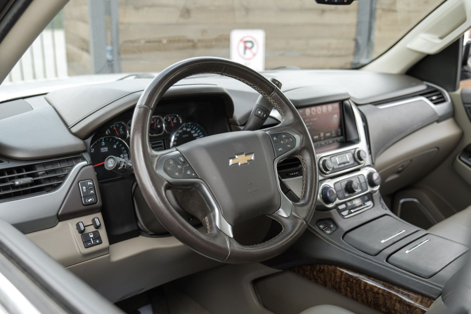 2016 Chevrolet Suburban LTZ 2WD 22
