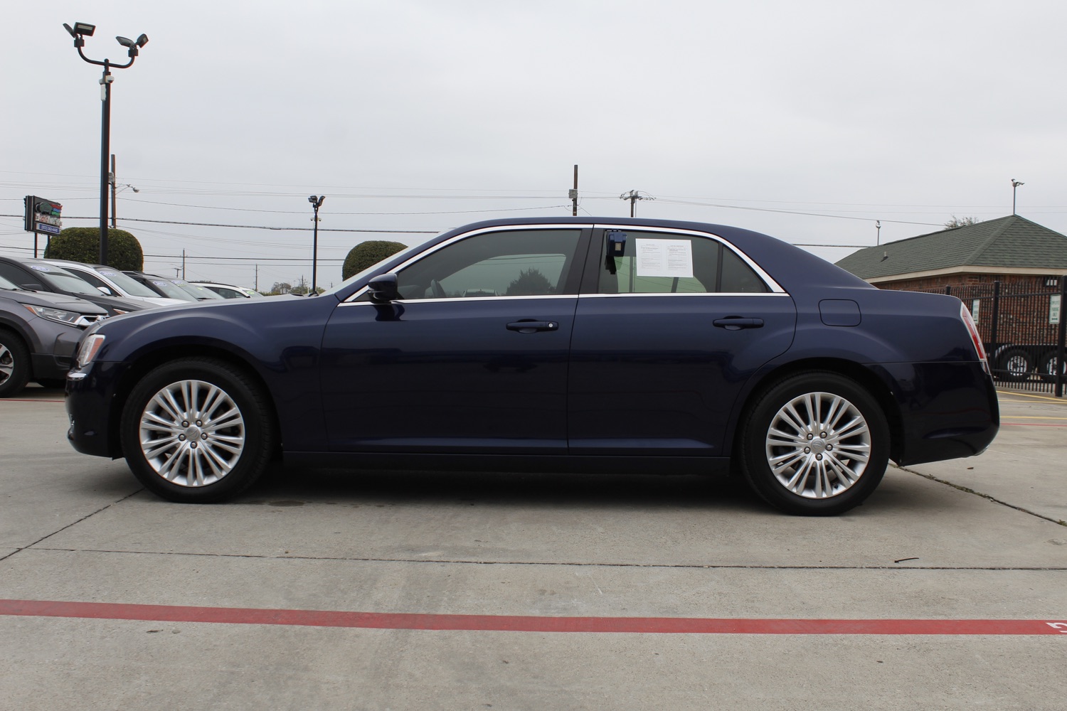 2014 Chrysler 300 AWD 3