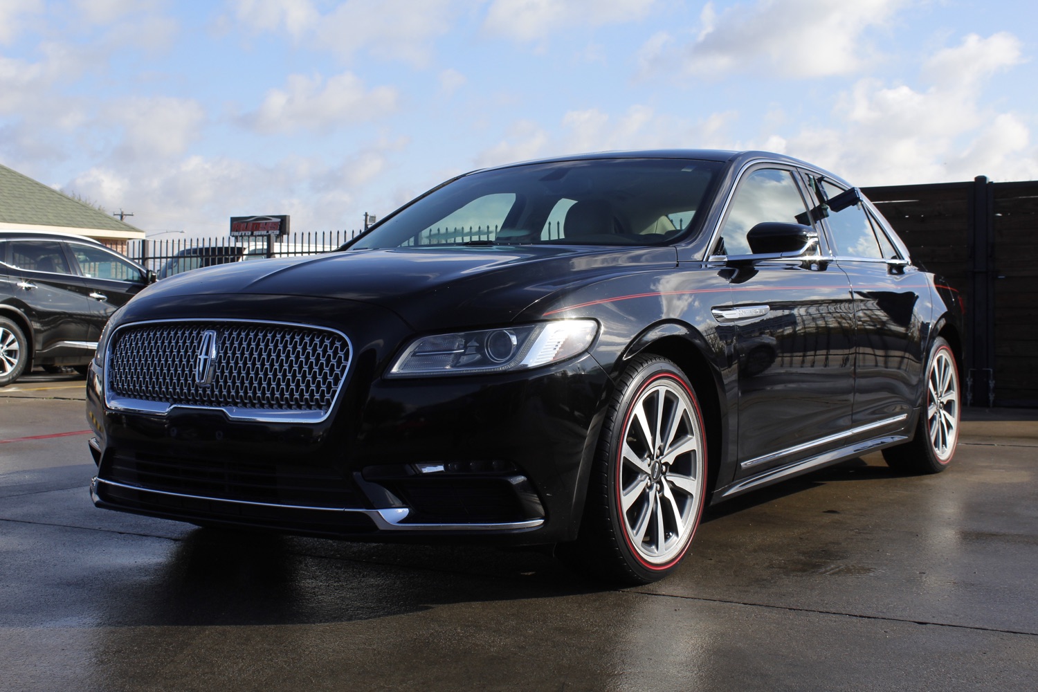 2017 Lincoln Continental Premier 2