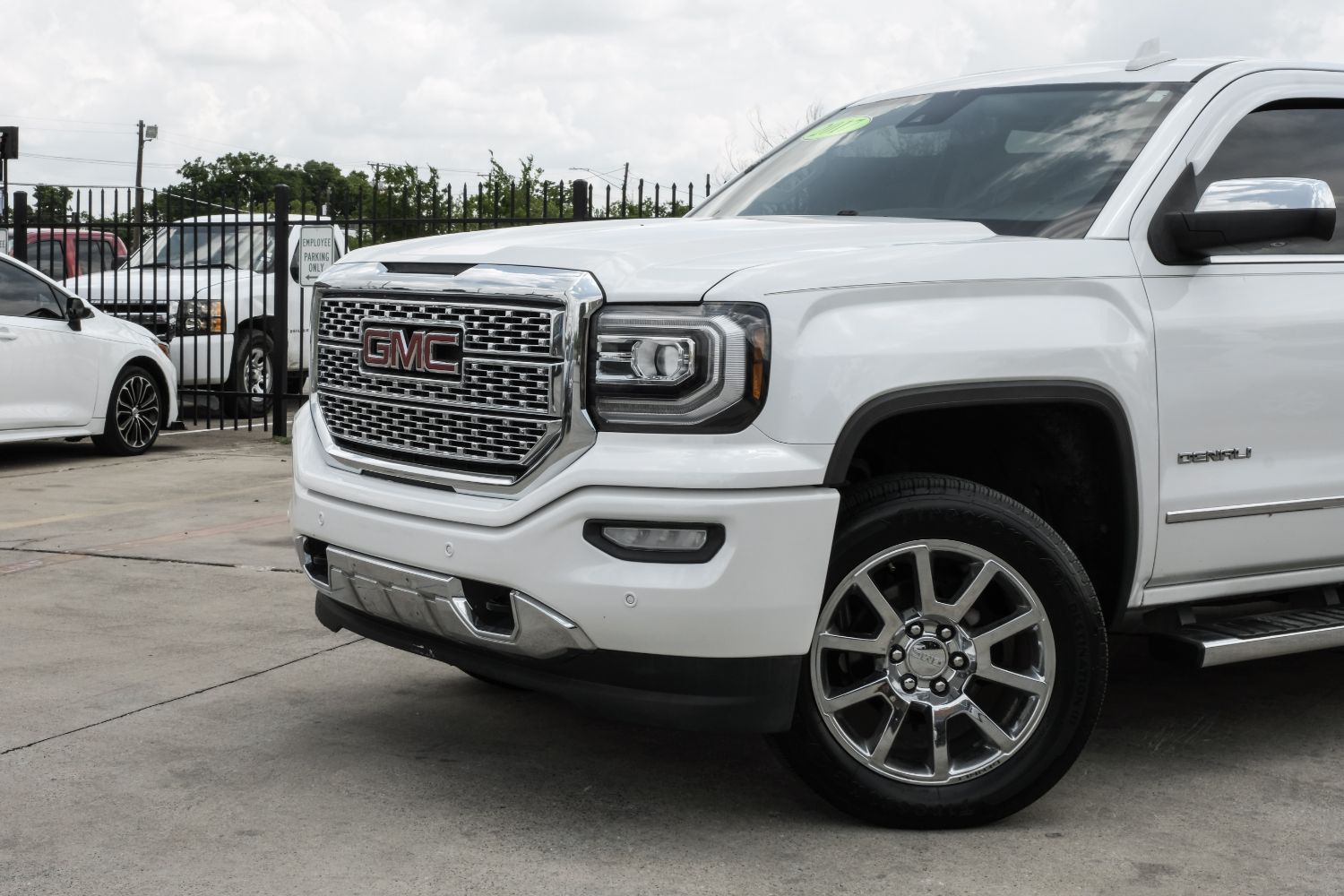 2017 GMC Sierra 1500 Denali Crew Cab Long Box 2WD 6