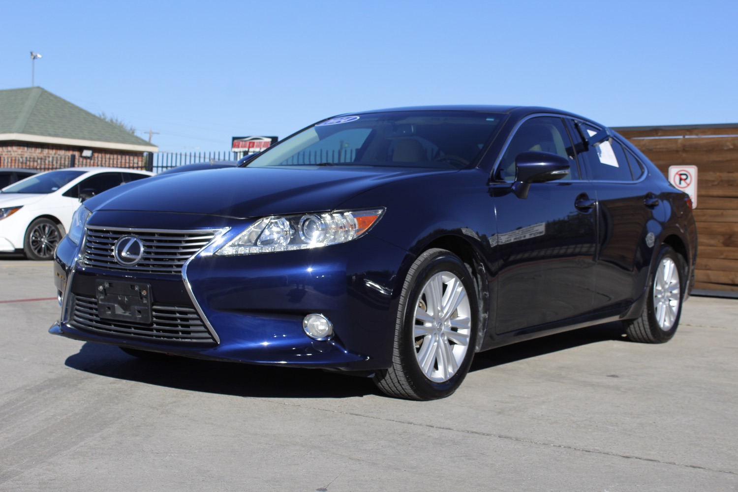 2014 Lexus ES 350 Sedan 2