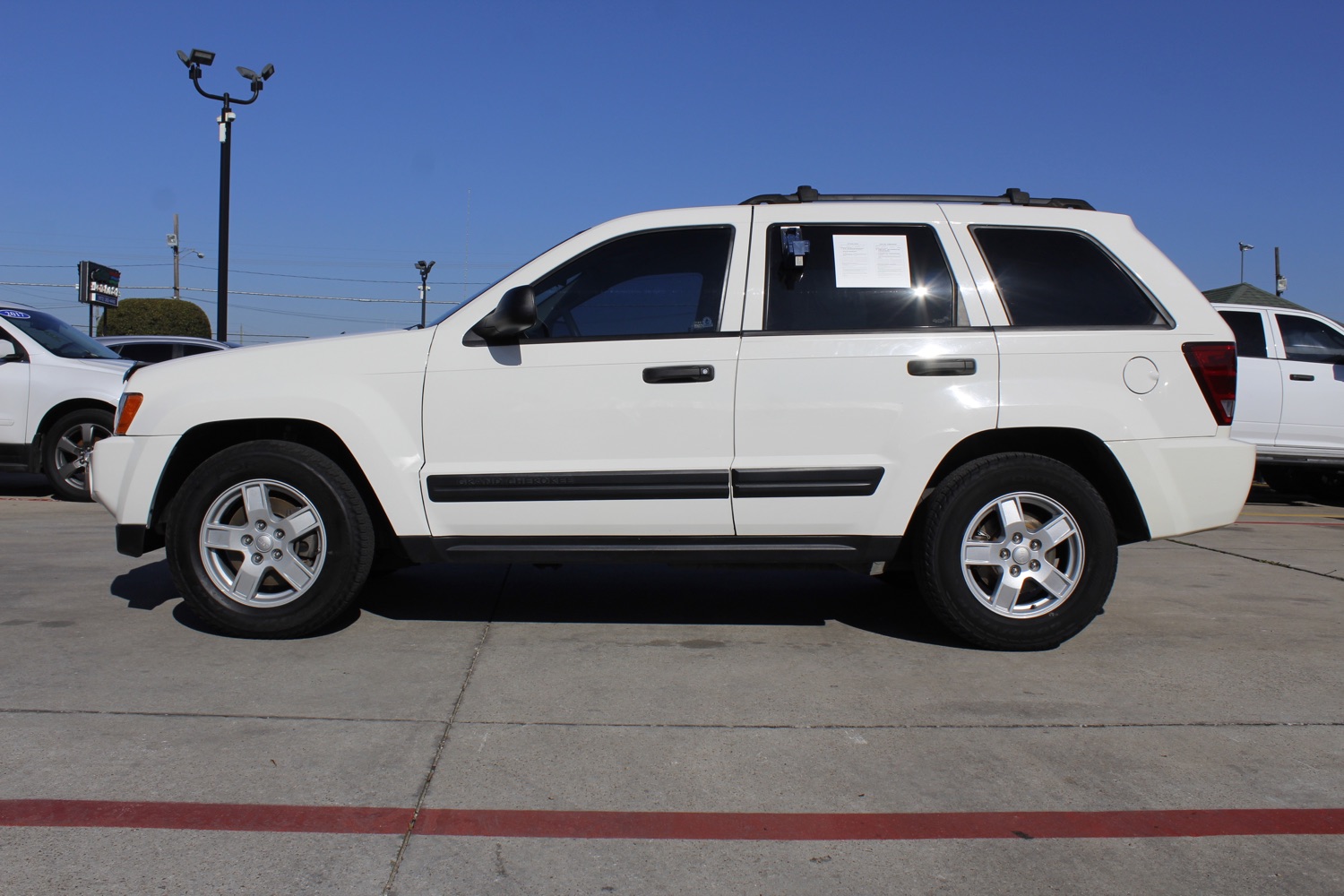 2005 Jeep Grand Cherokee Laredo 2WD 3