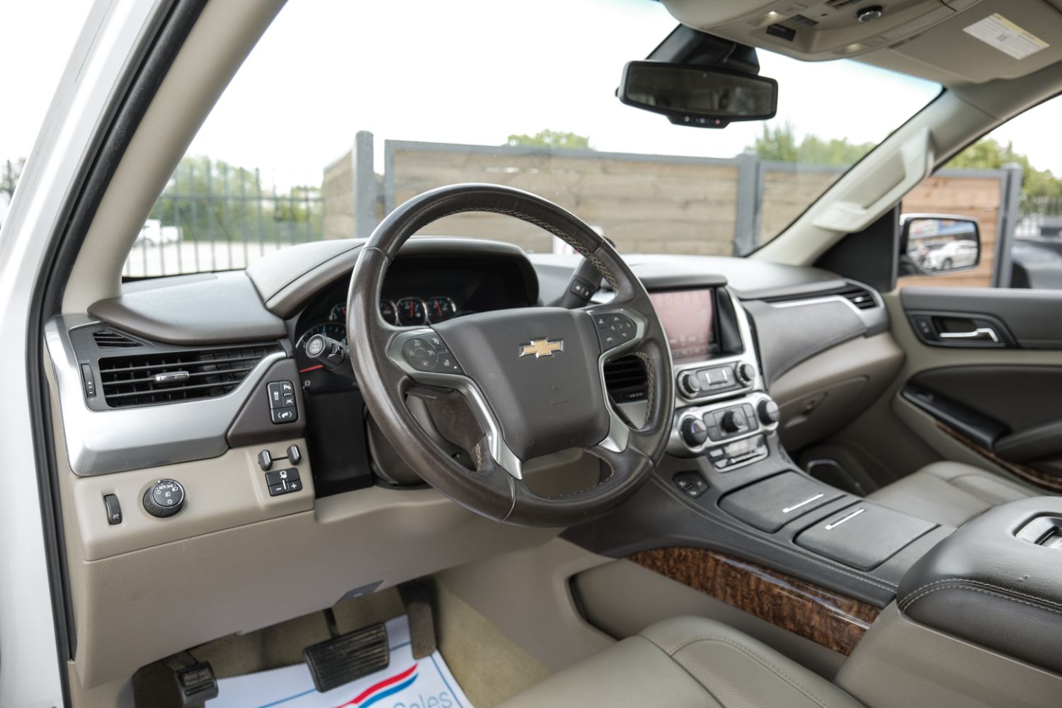 2016 Chevrolet Suburban LTZ 2WD 3