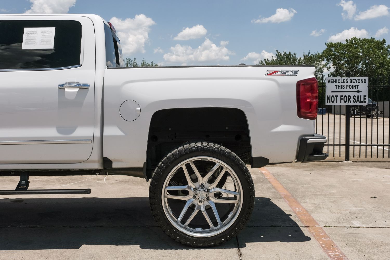 2017 Chevrolet Silverado 1500 LTZ Crew Cab 4WD 19