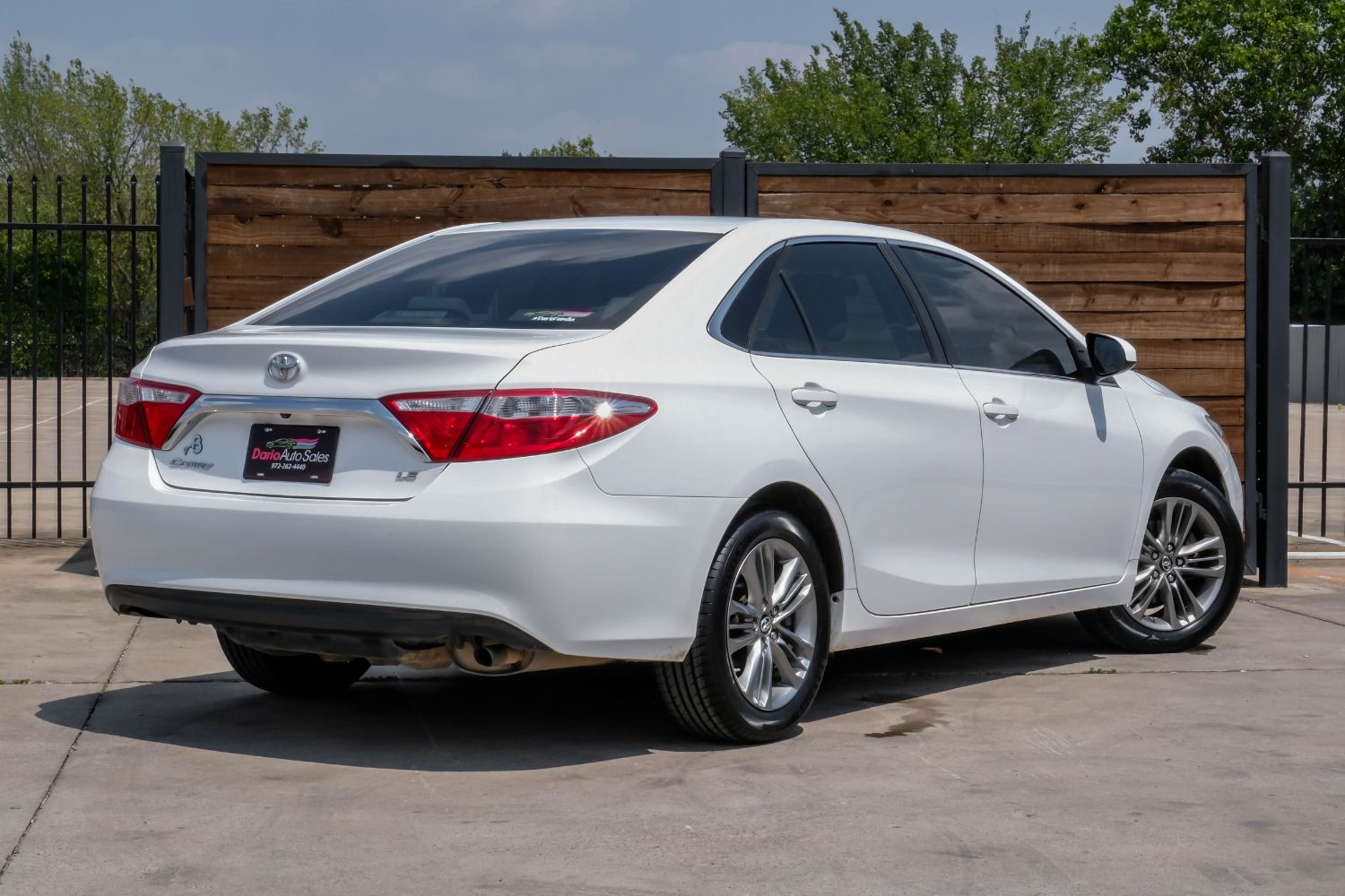 2017 Toyota Camry LE 10