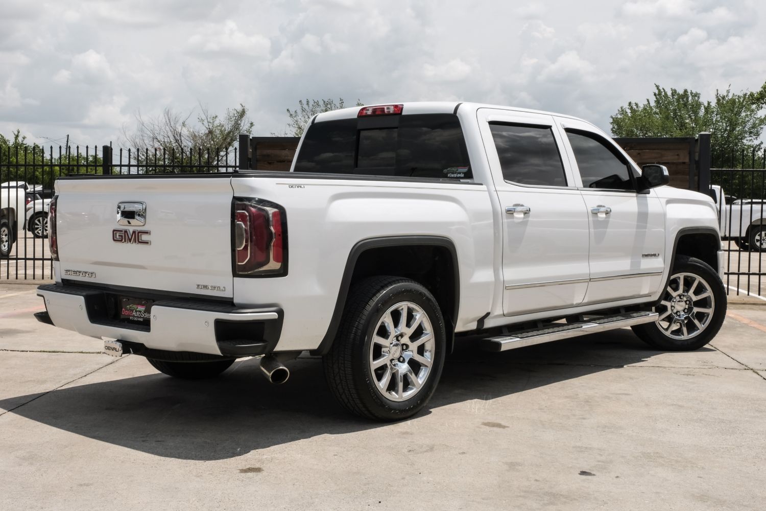 2017 GMC Sierra 1500 Denali Crew Cab Long Box 2WD 13