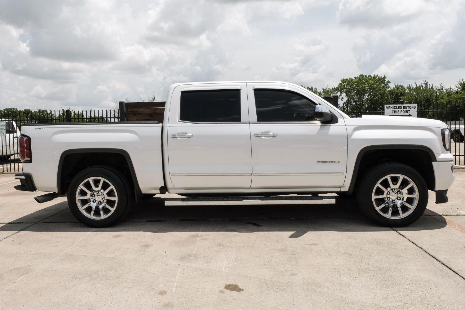 2017 GMC Sierra 1500 Denali Crew Cab Long Box 2WD 12