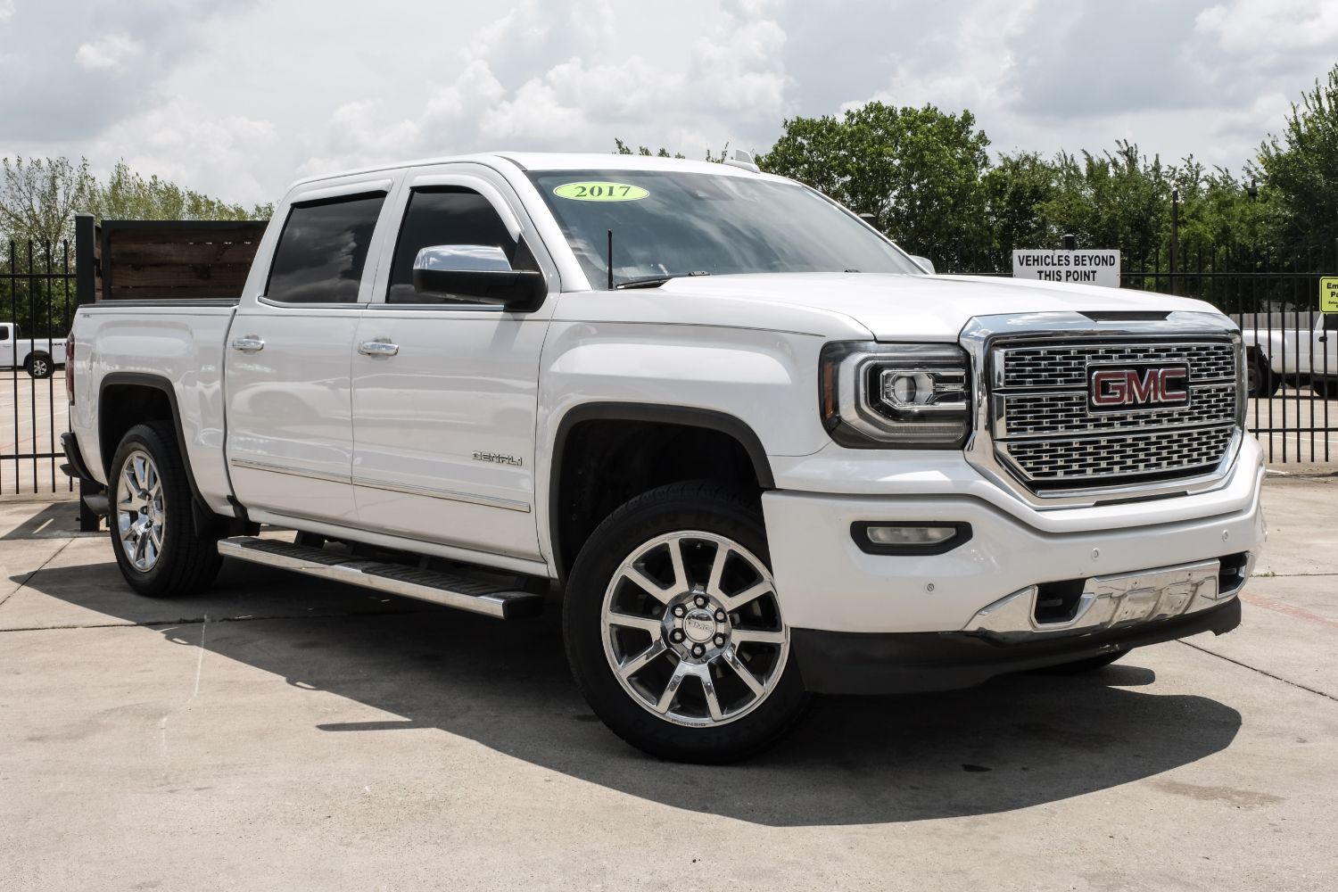 2017 GMC Sierra 1500 Denali Crew Cab Long Box 2WD 9