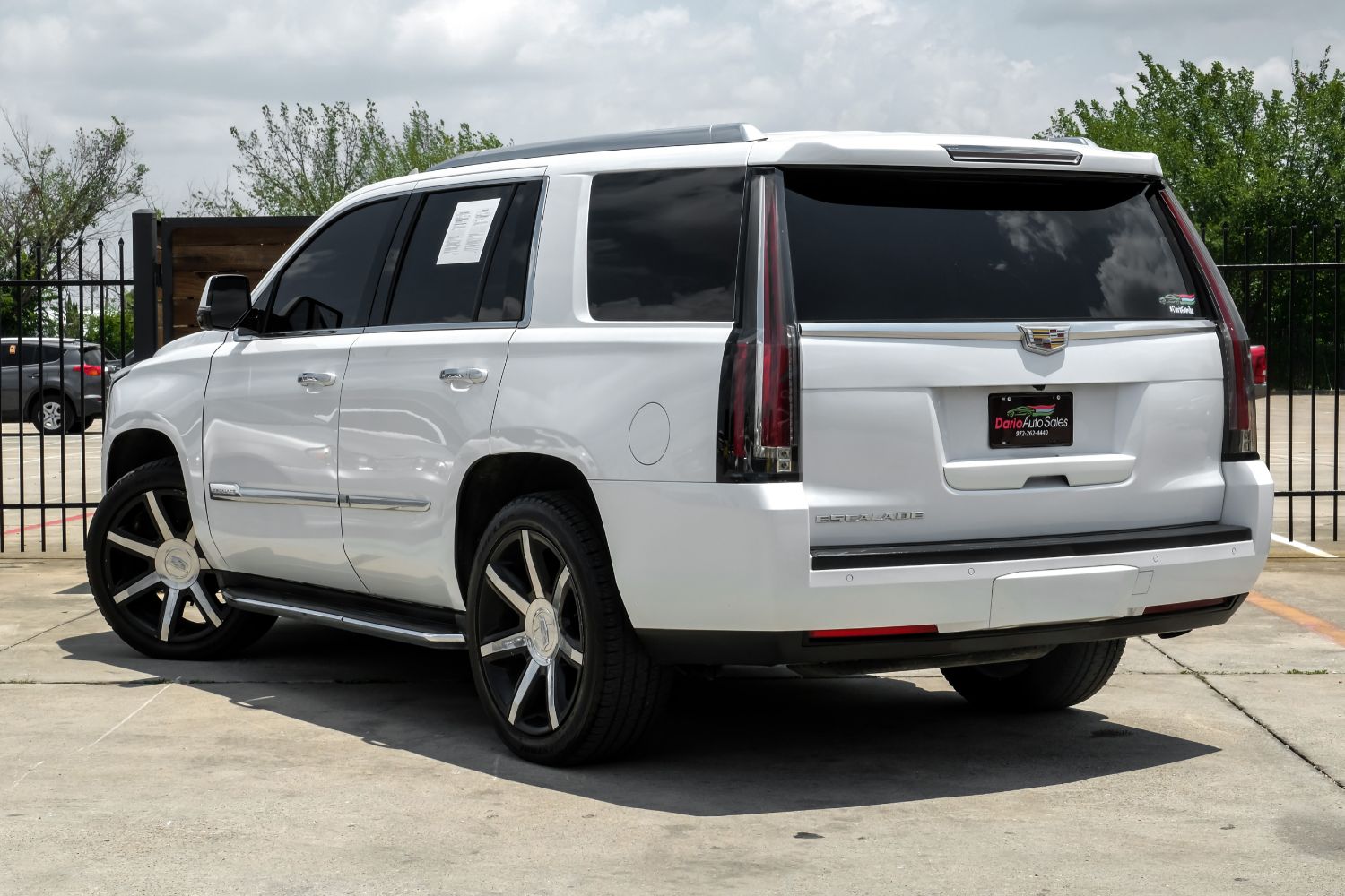 2016 Cadillac Escalade Luxury 4WD 14