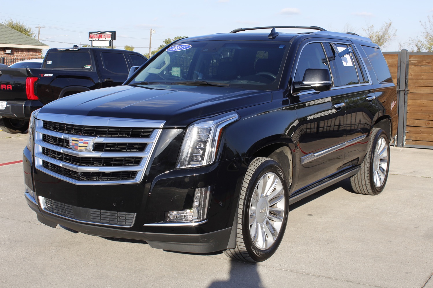 2017 Cadillac Escalade Premium 4WD 2