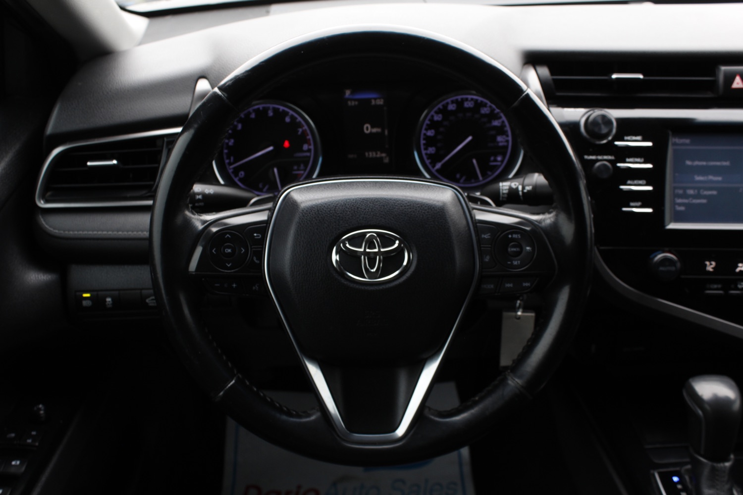 2019 Toyota Camry SE 18