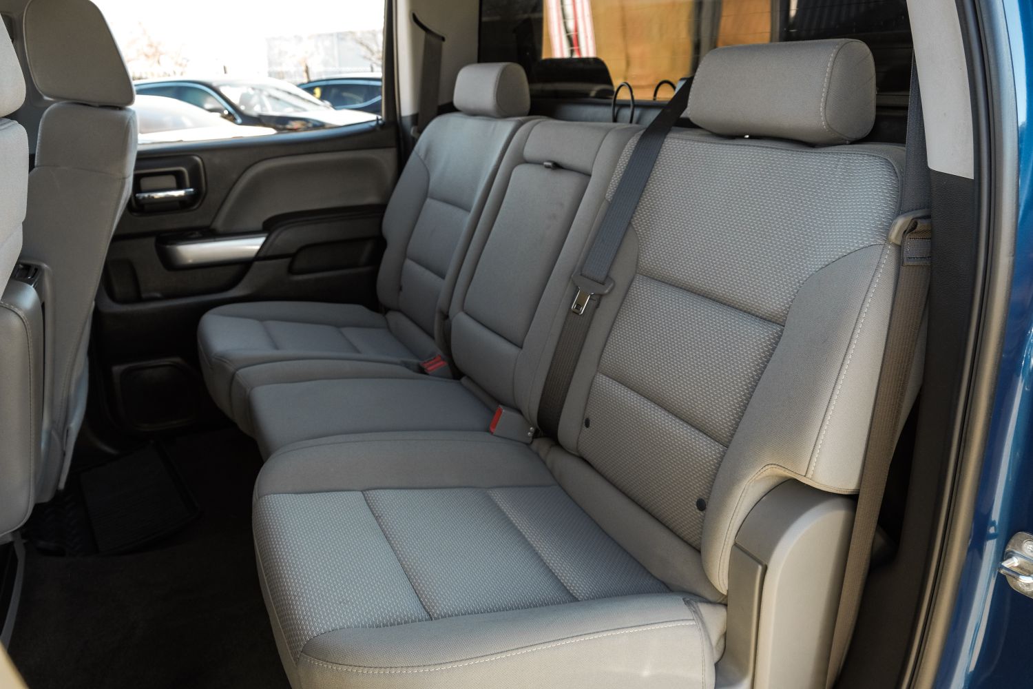 2018 Chevrolet Silverado 1500 LT Crew Cab Long Box 4WD 33
