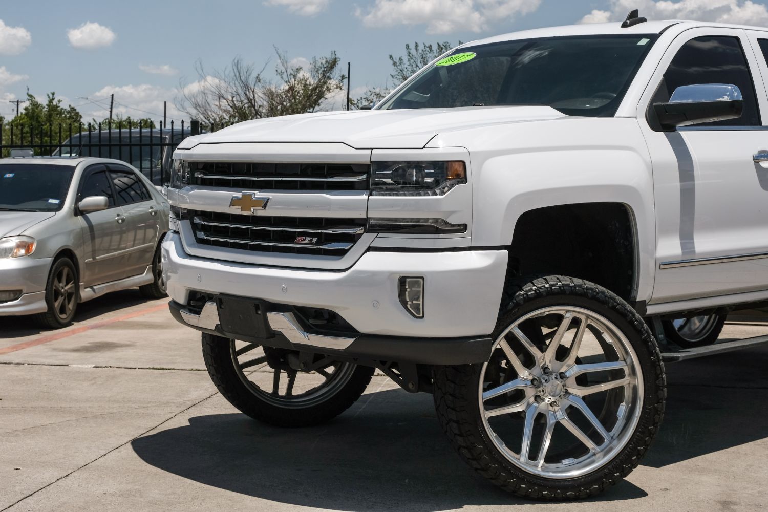 2017 Chevrolet Silverado 1500 LTZ Crew Cab 4WD 3