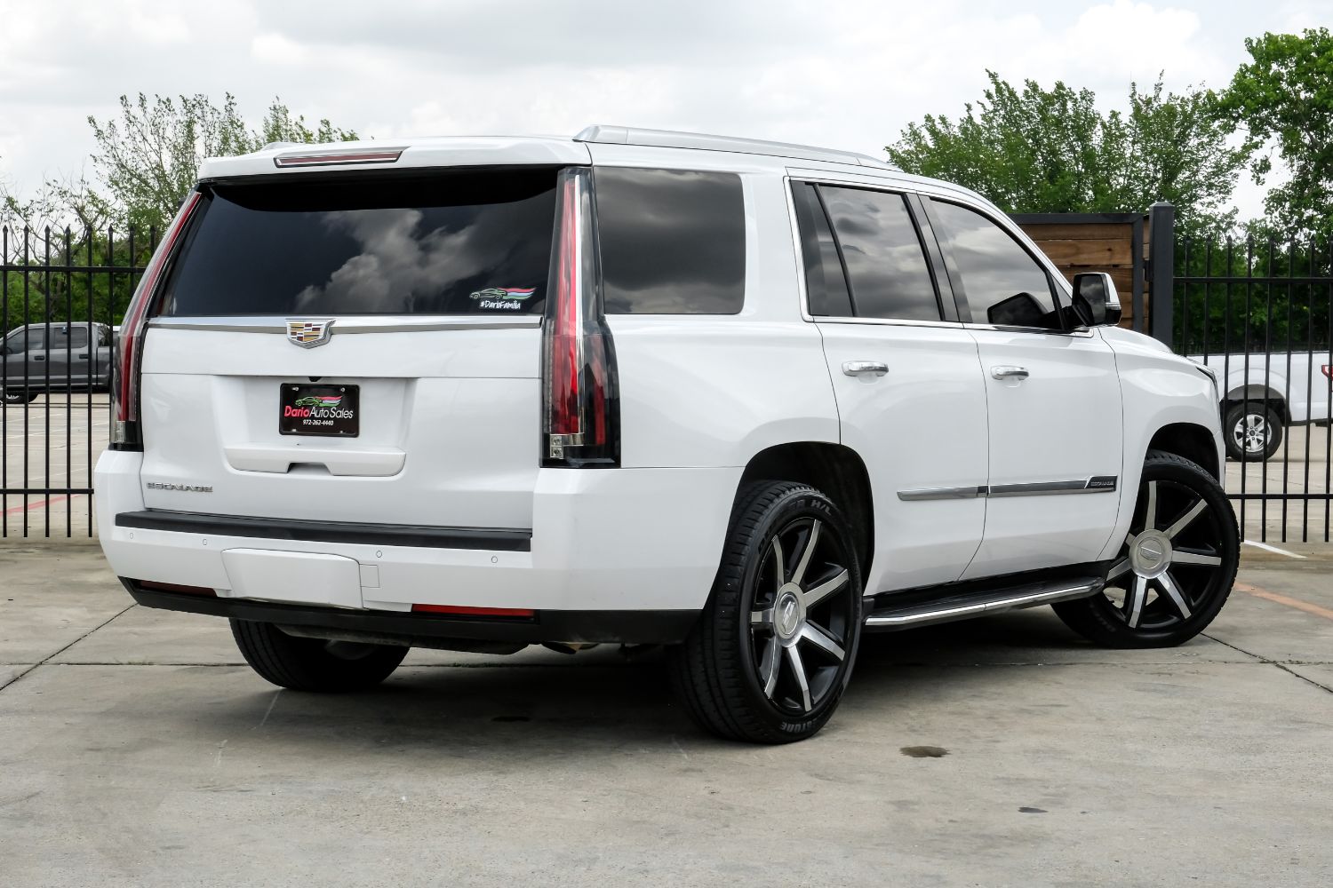 2016 Cadillac Escalade Luxury 4WD 10