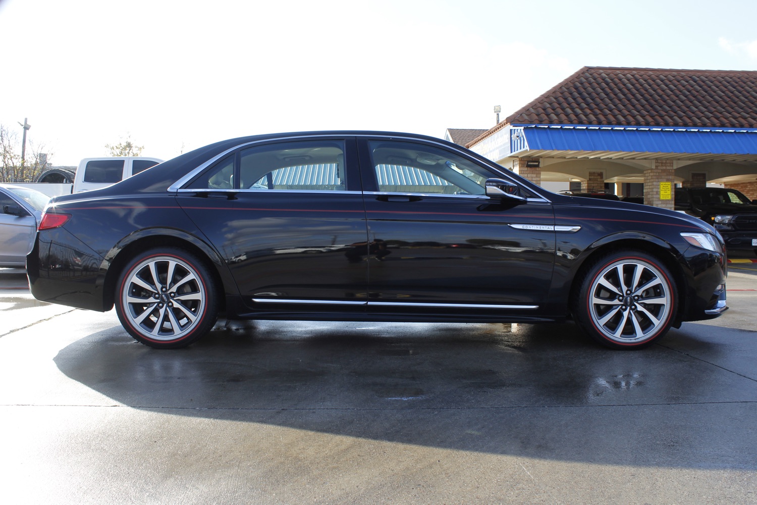 2017 Lincoln Continental Premier 8