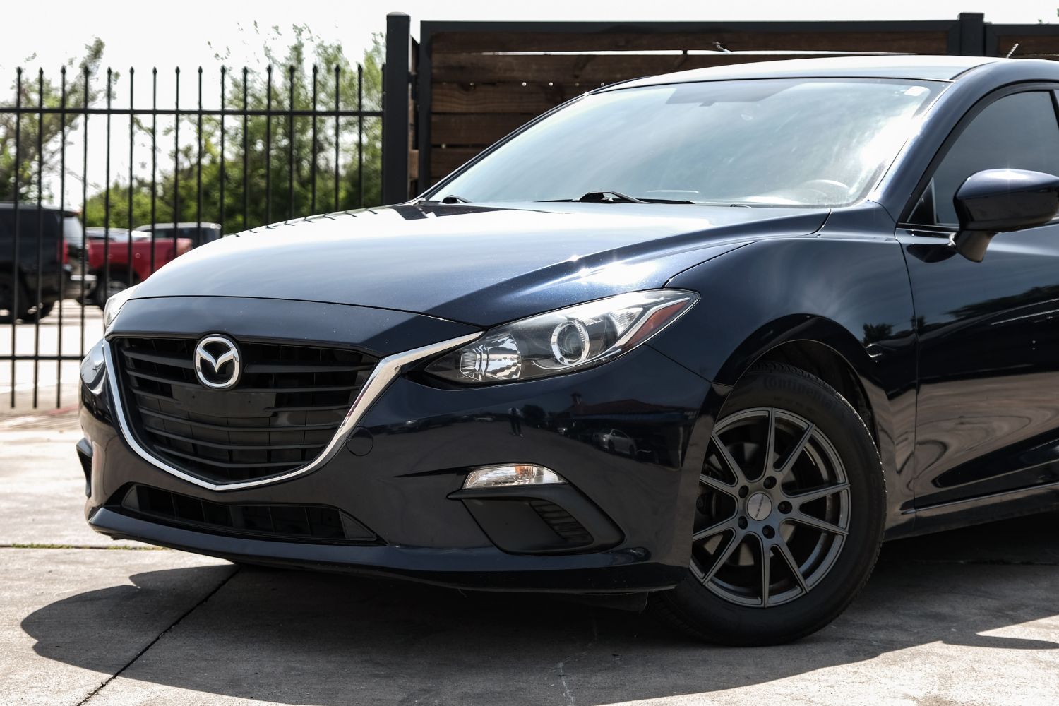 2015 Mazda MAZDA3 i Sport MT 5-Door 5