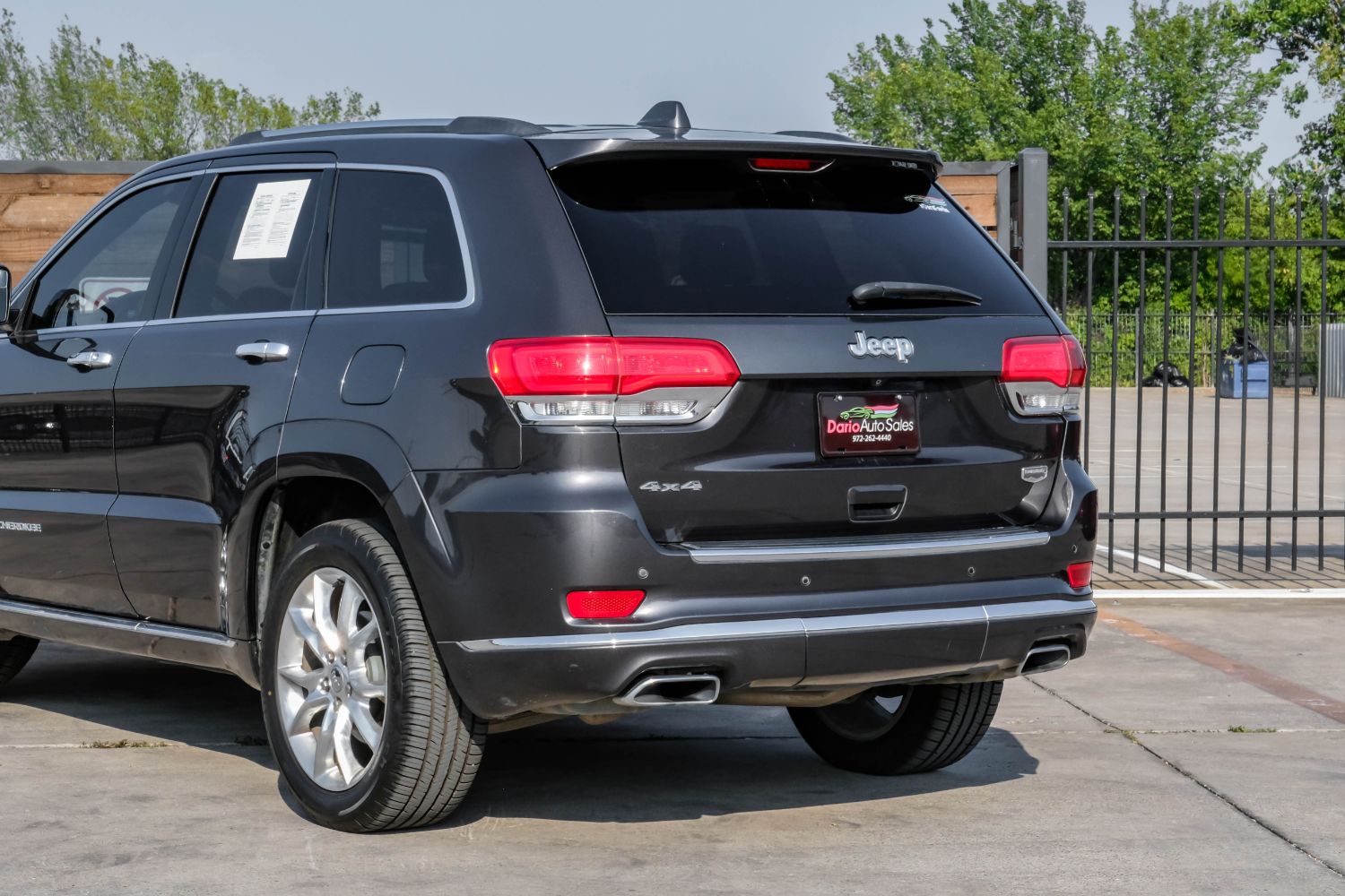 2015 Jeep Grand Cherokee Summit 4WD 15