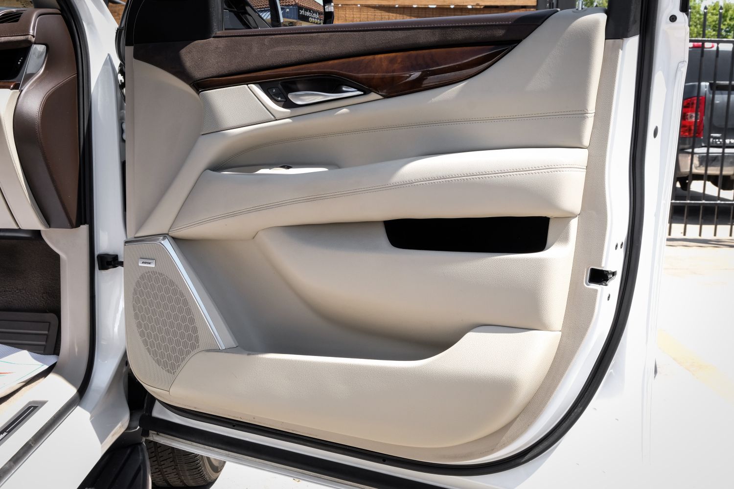 2017 Cadillac Escalade Luxury 4WD 40