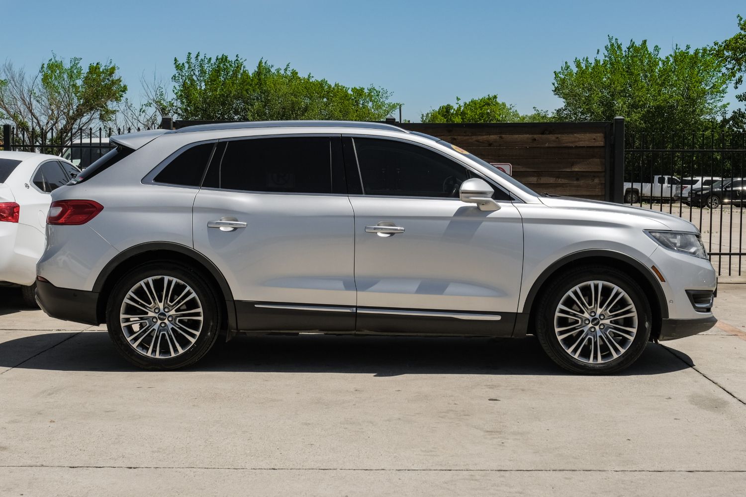 2016 Lincoln MKX Reserve 10