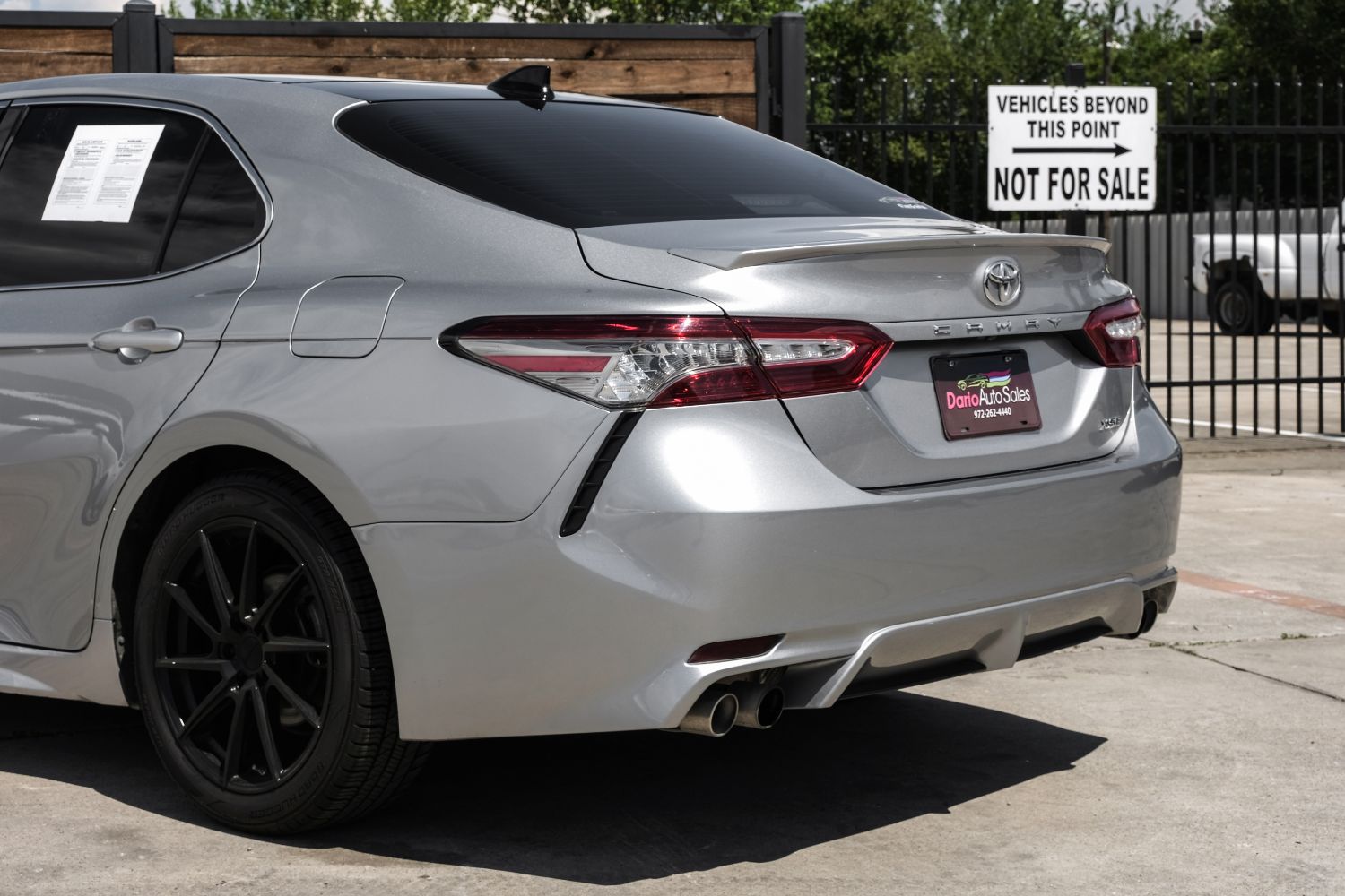 2019 Toyota Camry XSE 19