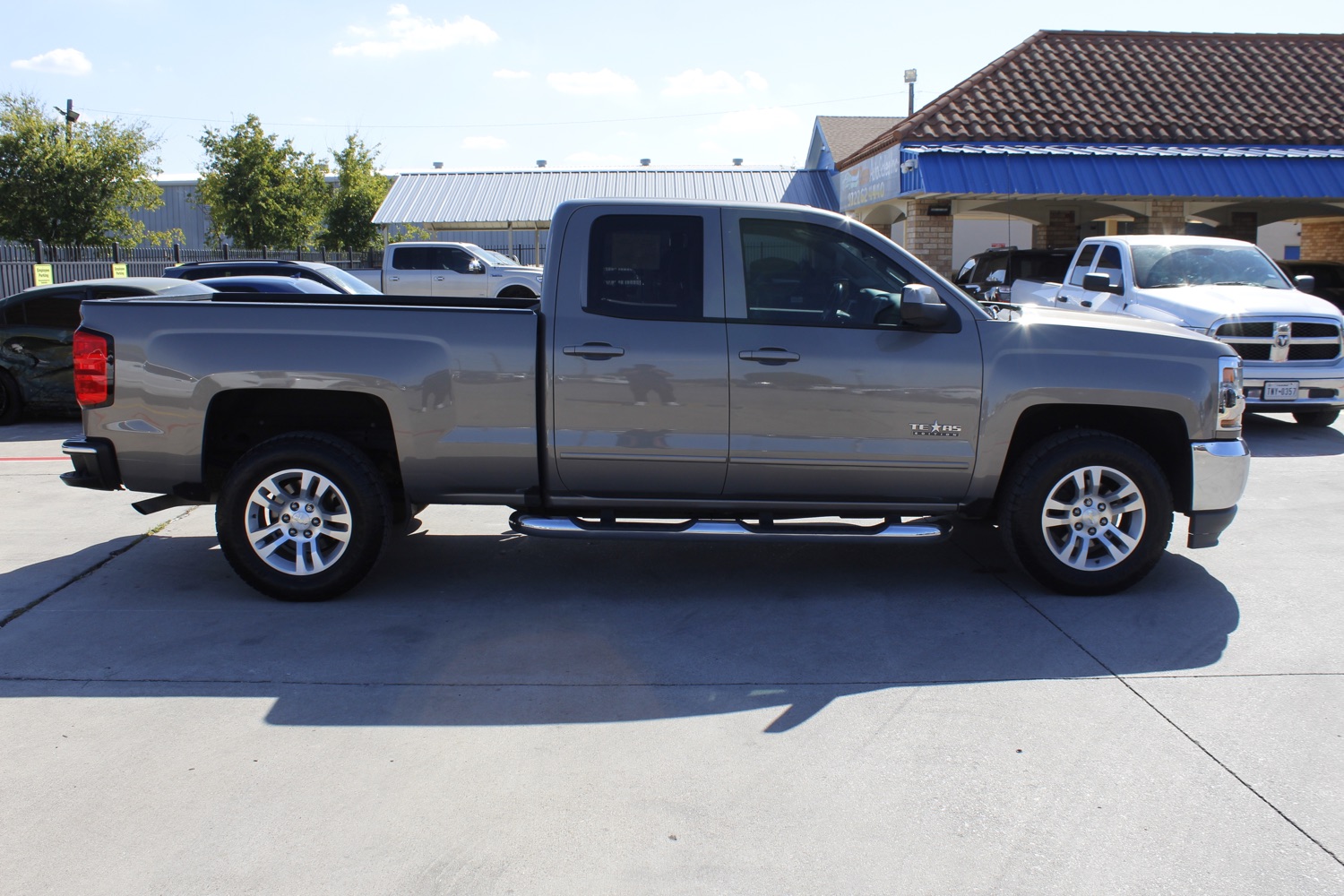 2017 Chevrolet Silverado 1500 LT Double Cab 2WD 8