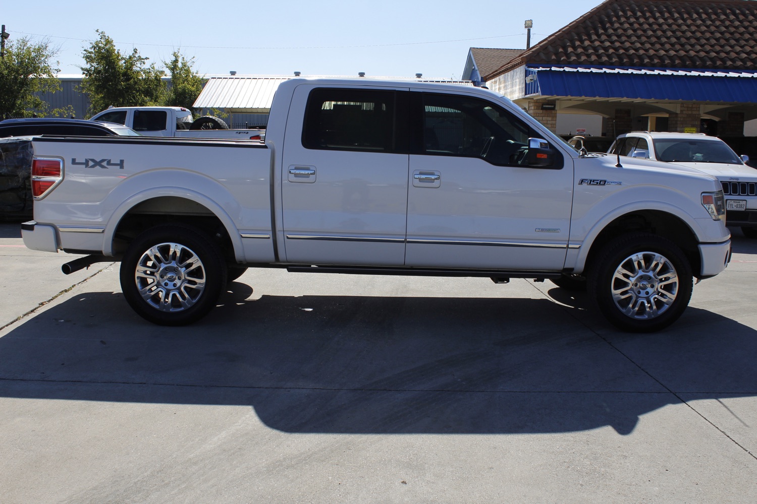 2014 Ford F-150 Platinum SuperCrew 5.5-ft. Bed 4WD 10