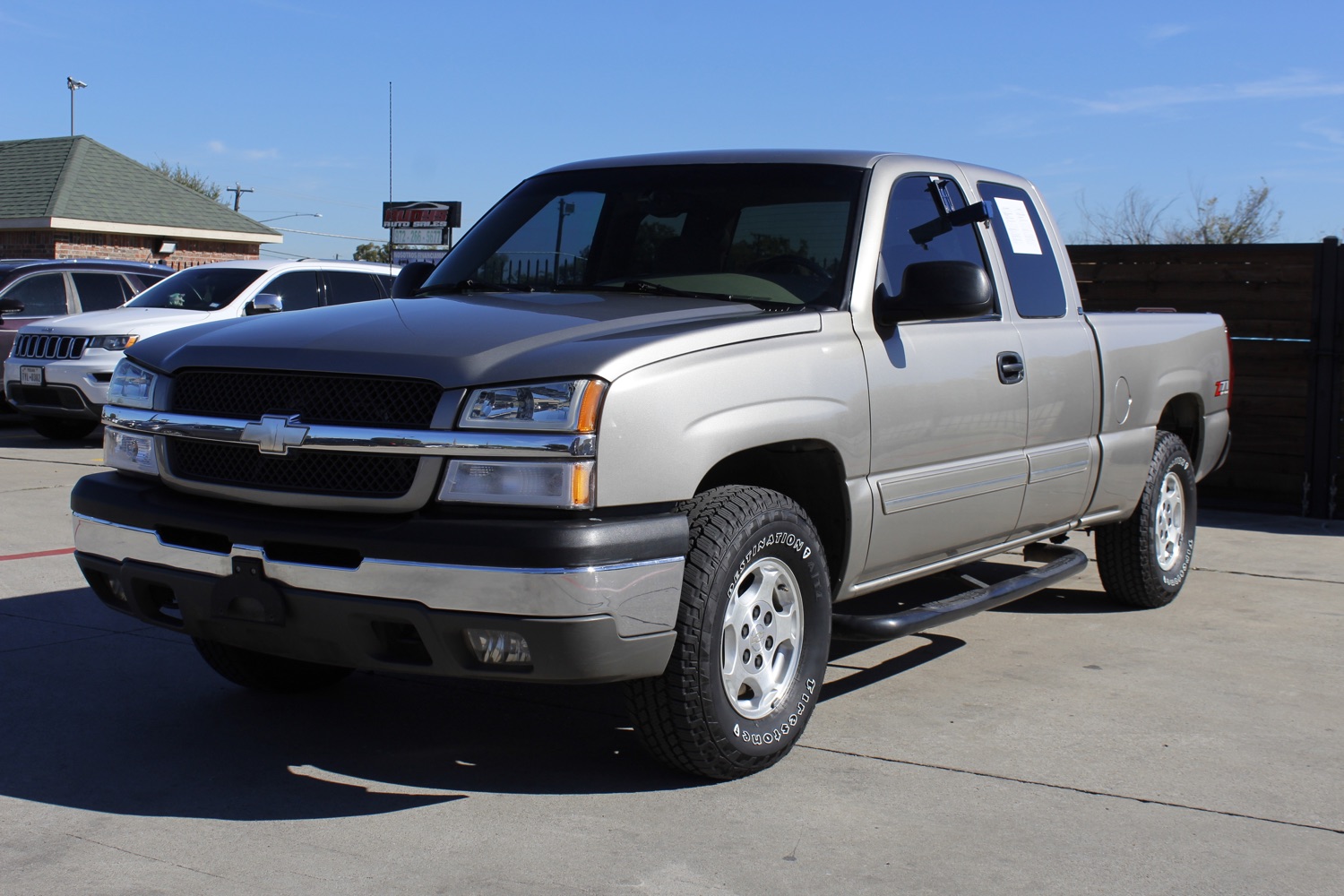 2003 Chevrolet Silverado 1500 Ext. Cab Short Bed 4WD 2