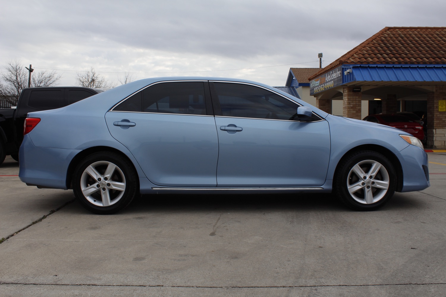 2012 Toyota Camry LE 7