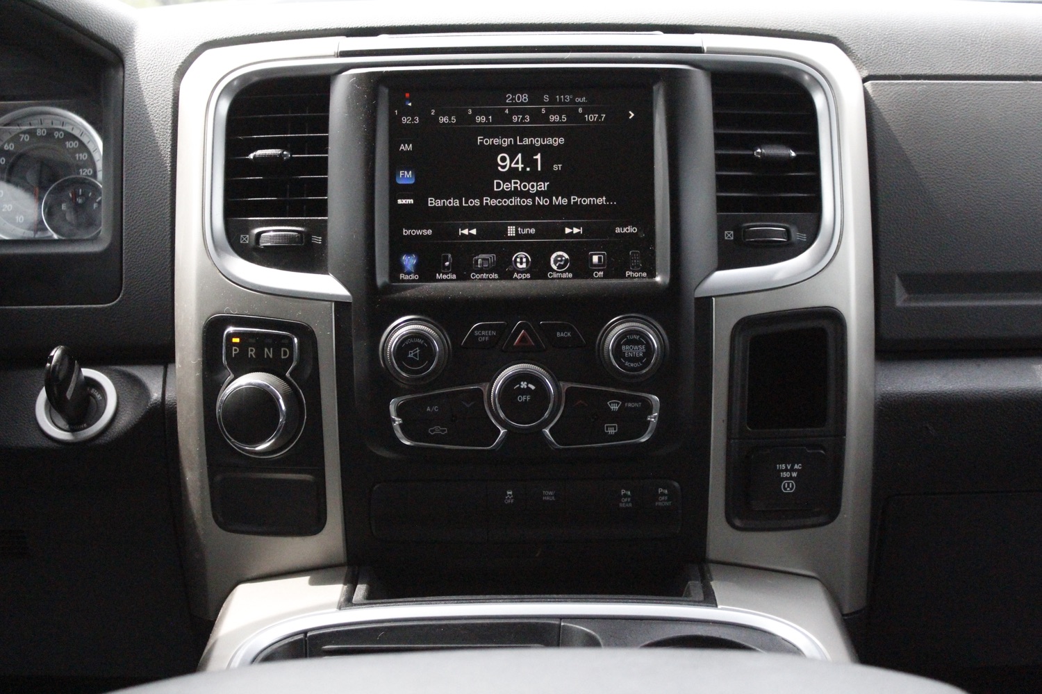 2016 RAM 1500 SLT Crew Cab SWB 2WD 17