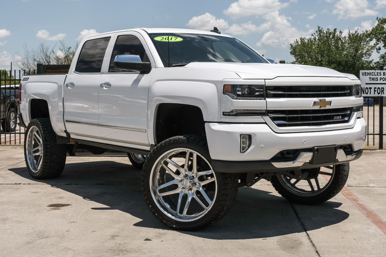 2017 Chevrolet Silverado 1500 LTZ Crew Cab 4WD 6