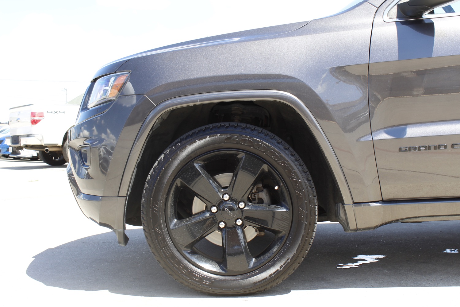 2015 Jeep Grand Cherokee Laredo 4WD 14