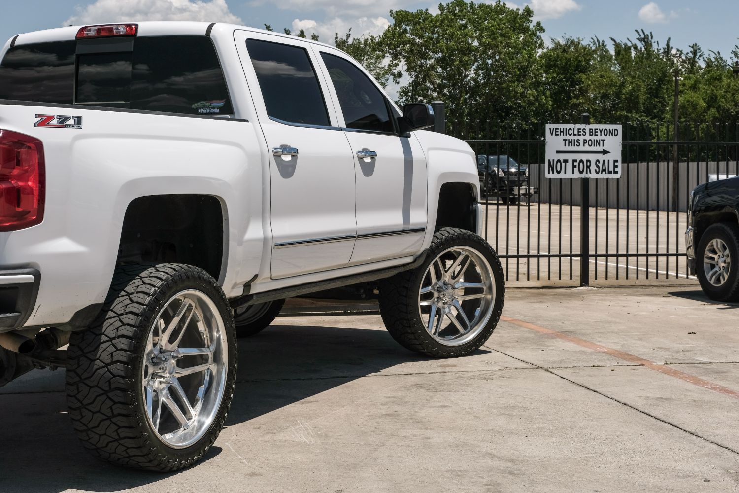 2017 Chevrolet Silverado 1500 LTZ Crew Cab 4WD 12