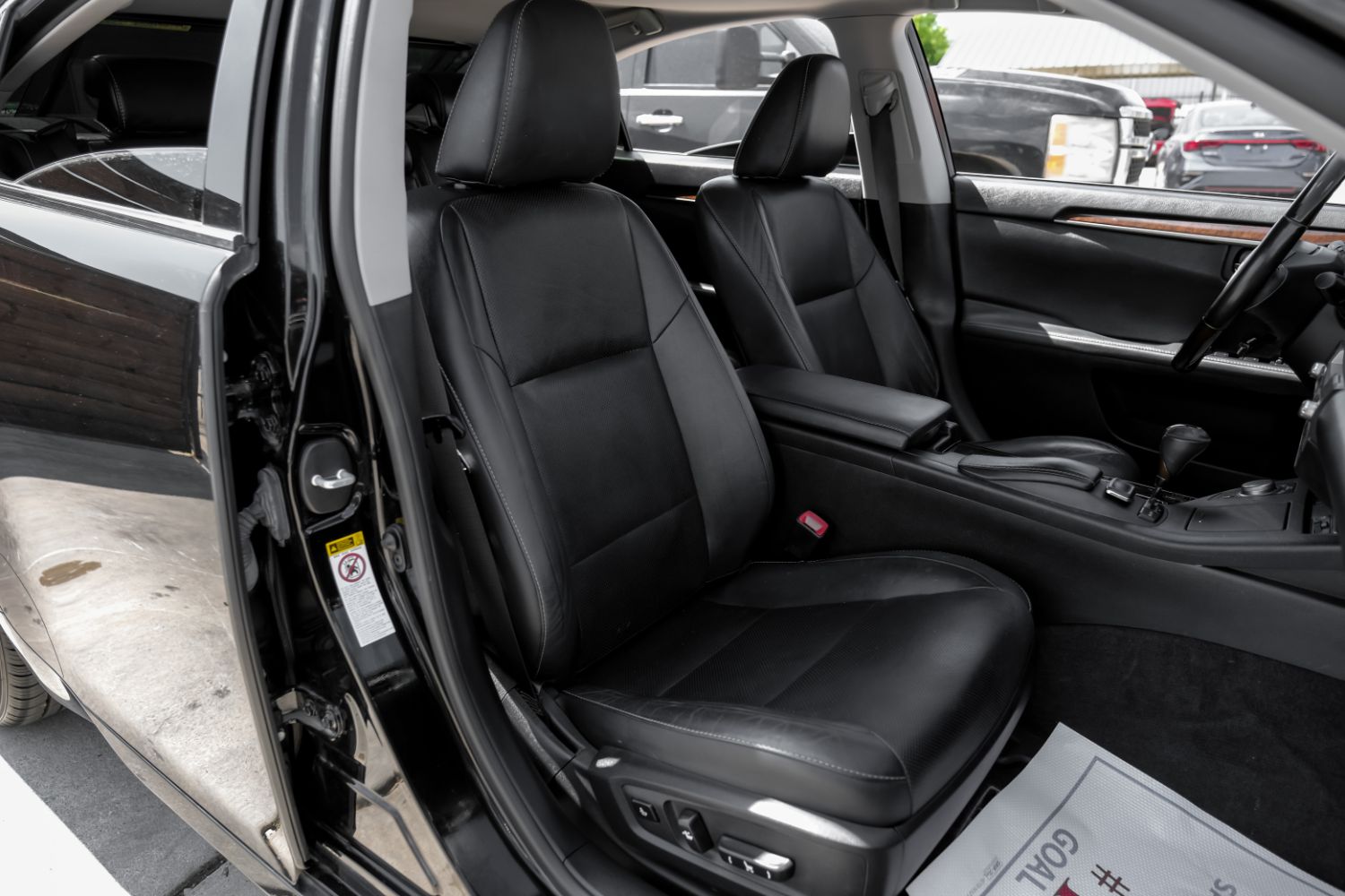 2015 Lexus ES 350 Sedan 36