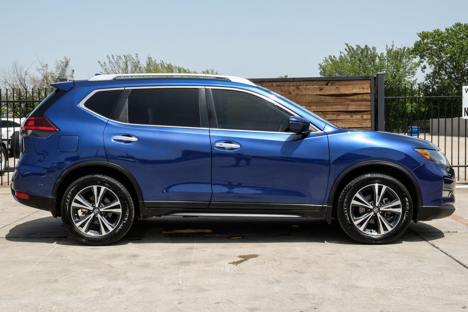 2020 Nissan Rogue SV 2WD 10