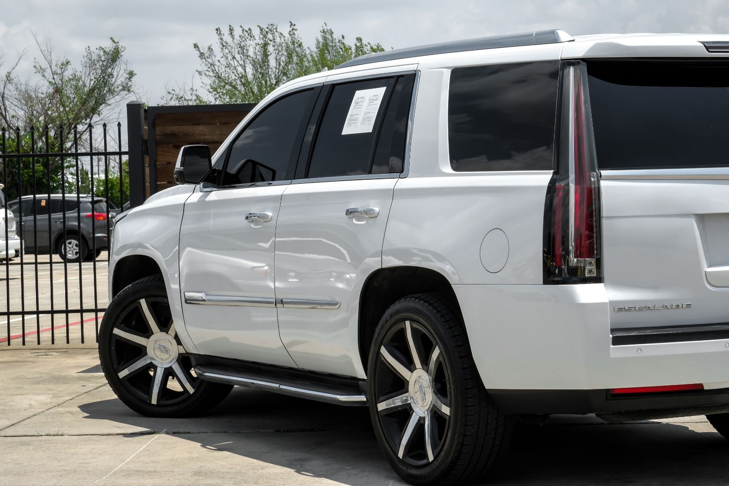 2016 Cadillac Escalade Luxury 4WD 15