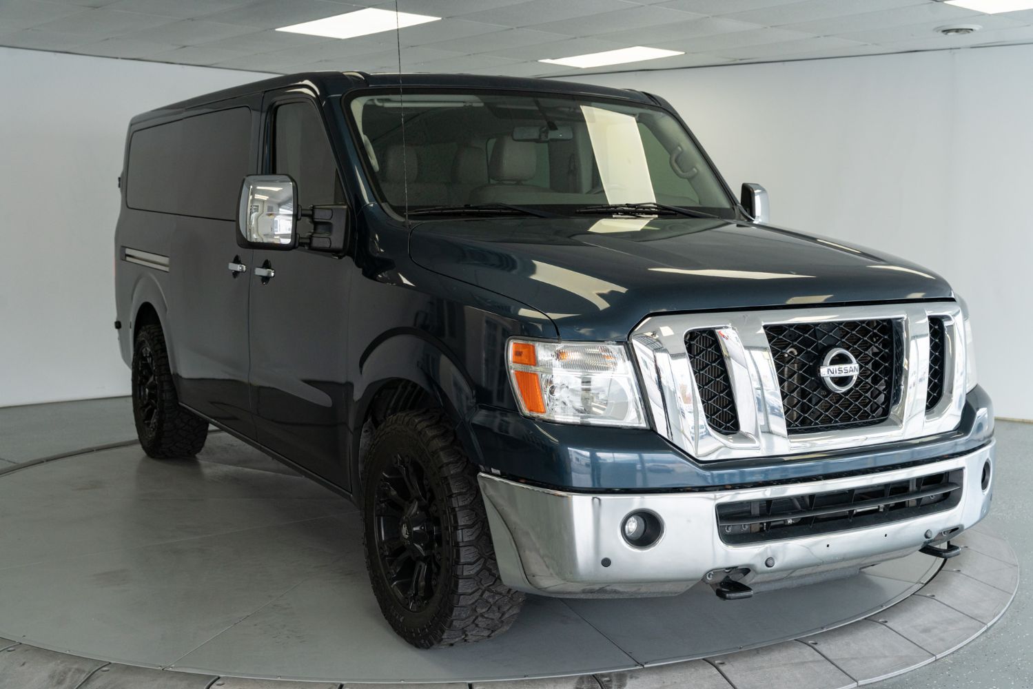 2020 Nissan NV Passenger NV3500 HD