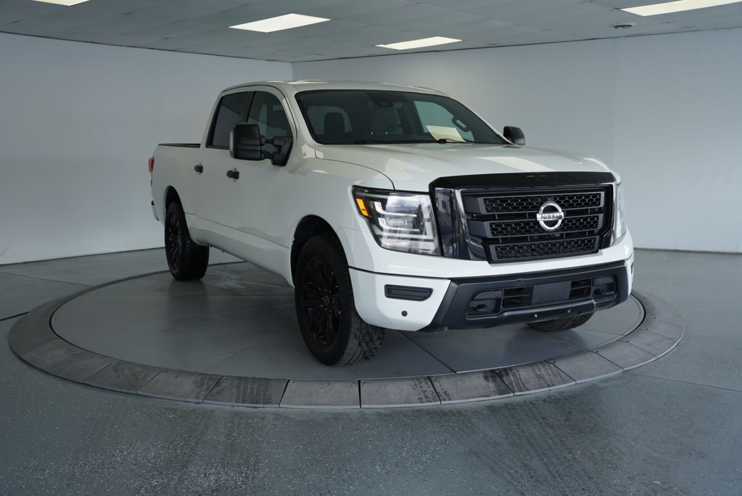 2023 Nissan TITAN