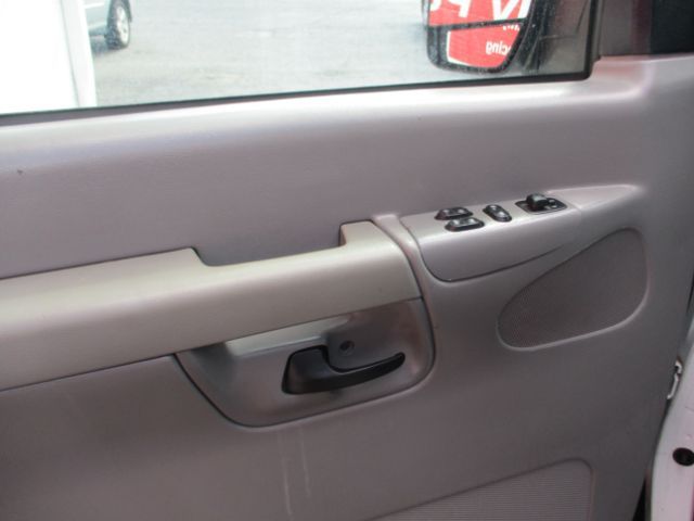 2006 Ford Econoline Van Commercial - Photo 5