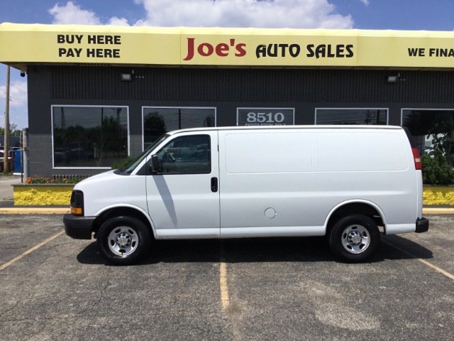 2013-Chevrolet-Express 2500