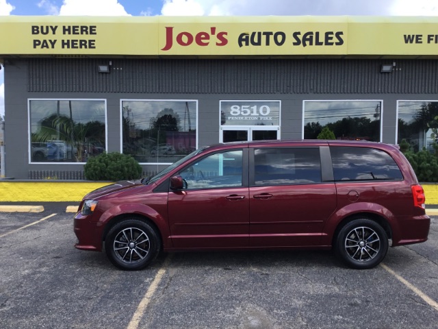 2017-Dodge-Grand Caravan