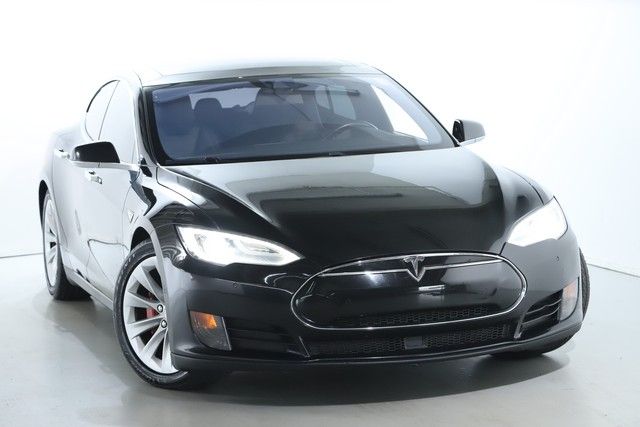 Used 2015 Tesla Model S 85D with VIN 5YJSA1E20FF119117 for sale in Parma, OH