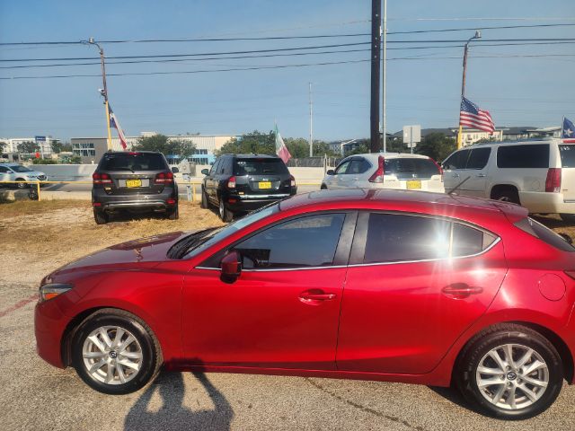 2017 Mazda MAZDA3 Touring