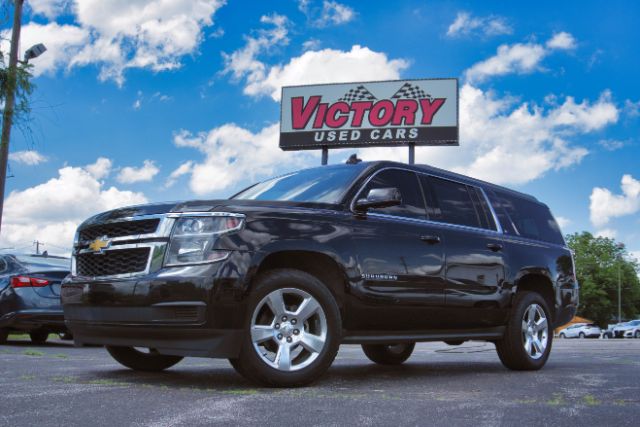 2017 Chevrolet Suburban 2WD 1500 LT's photo
