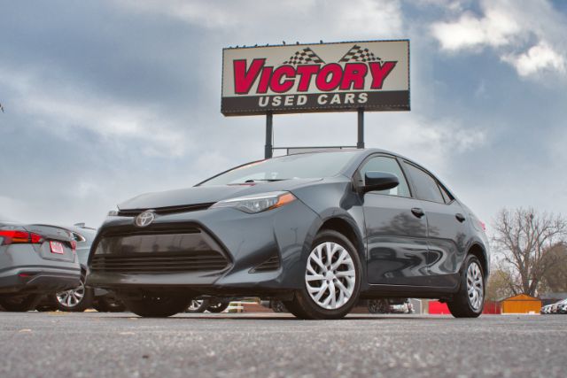 2019 Toyota Corolla LE's photo