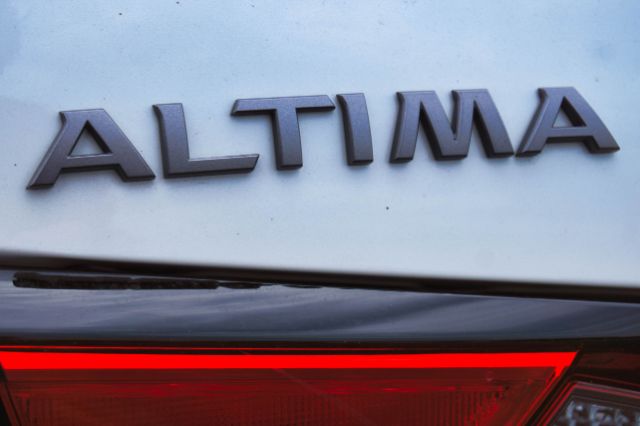 2025 Nissan Altima SV - Photo 9