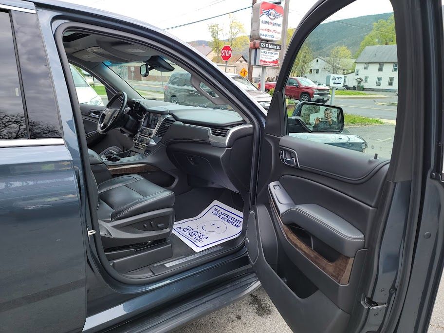 2019 Chevrolet Suburban LT 4WD 13