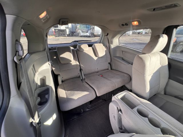 2014 Honda Odyssey EX 24