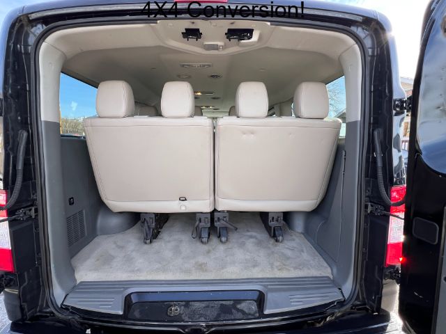 2020 Nissan NV Passenger 3500 SL V8 15