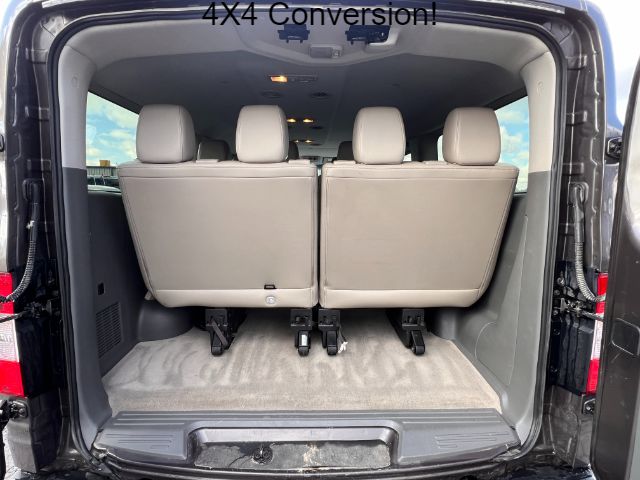 2014 Nissan NV Passenger 3500 SL V8 15