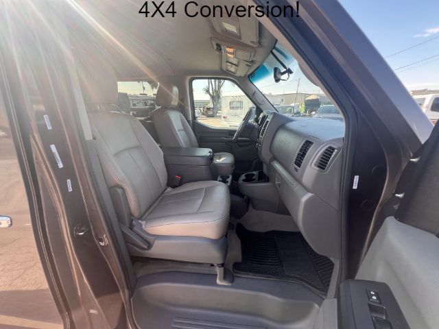 2016 Nissan NV Passenger 3500 SL V8 25